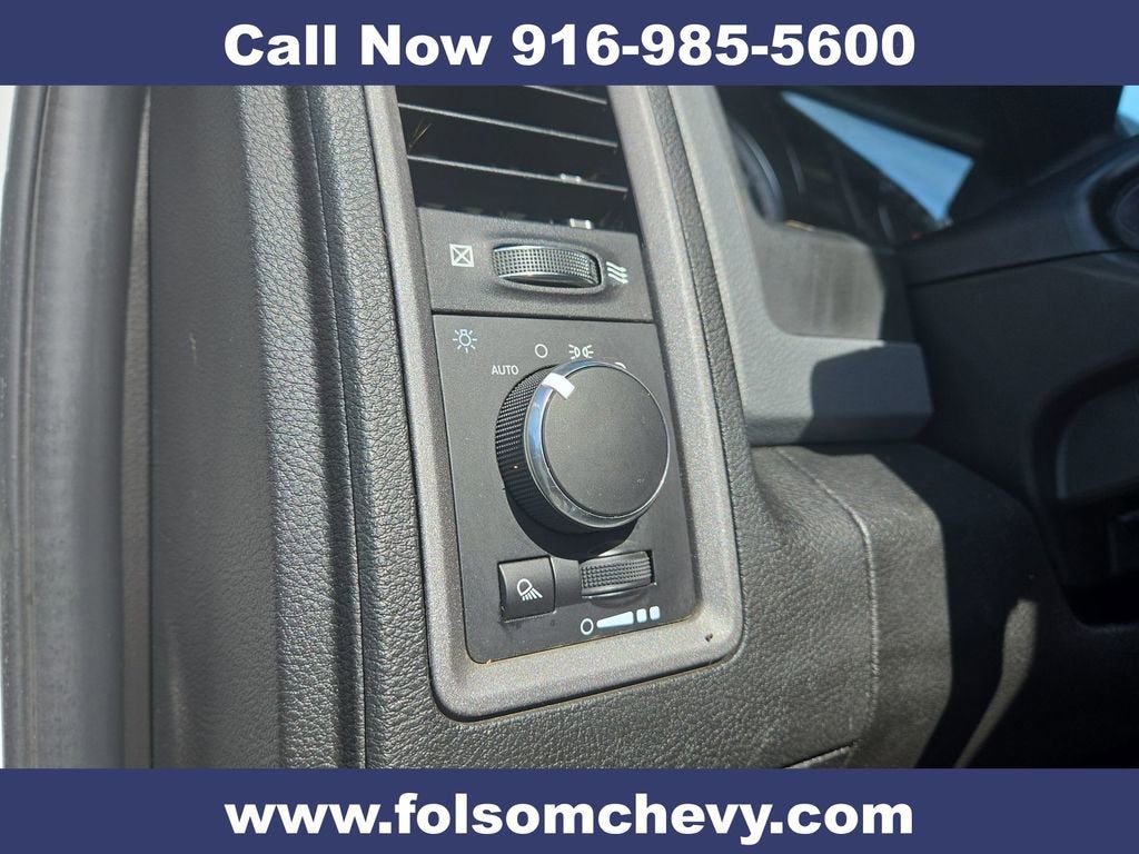 2019 RAM 1500 Classic Tradesman Crew Cab 4x4 5'7" Box