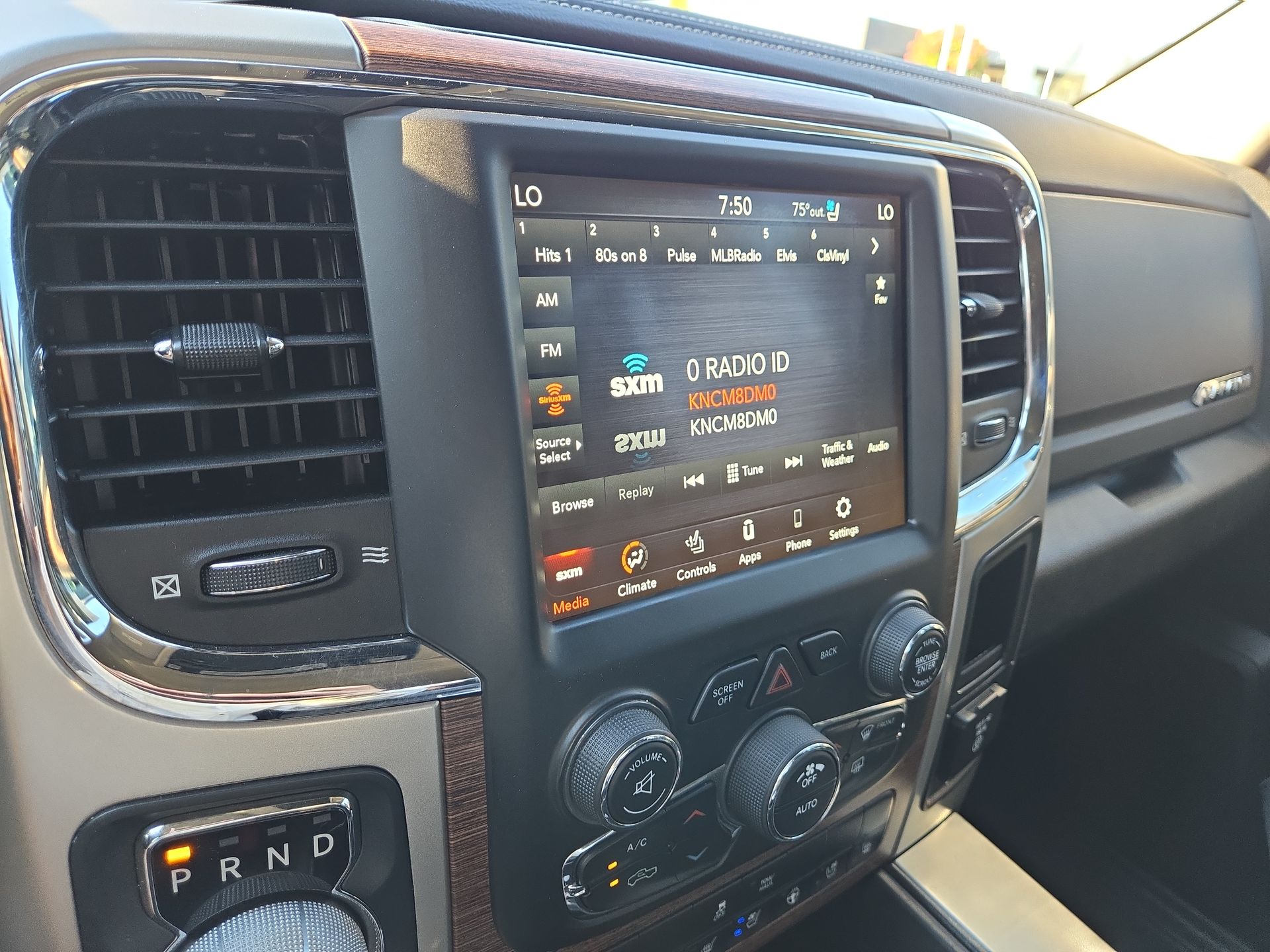 2019 RAM 1500 Classic Laramie Crew Cab 4x4 5'7" Box