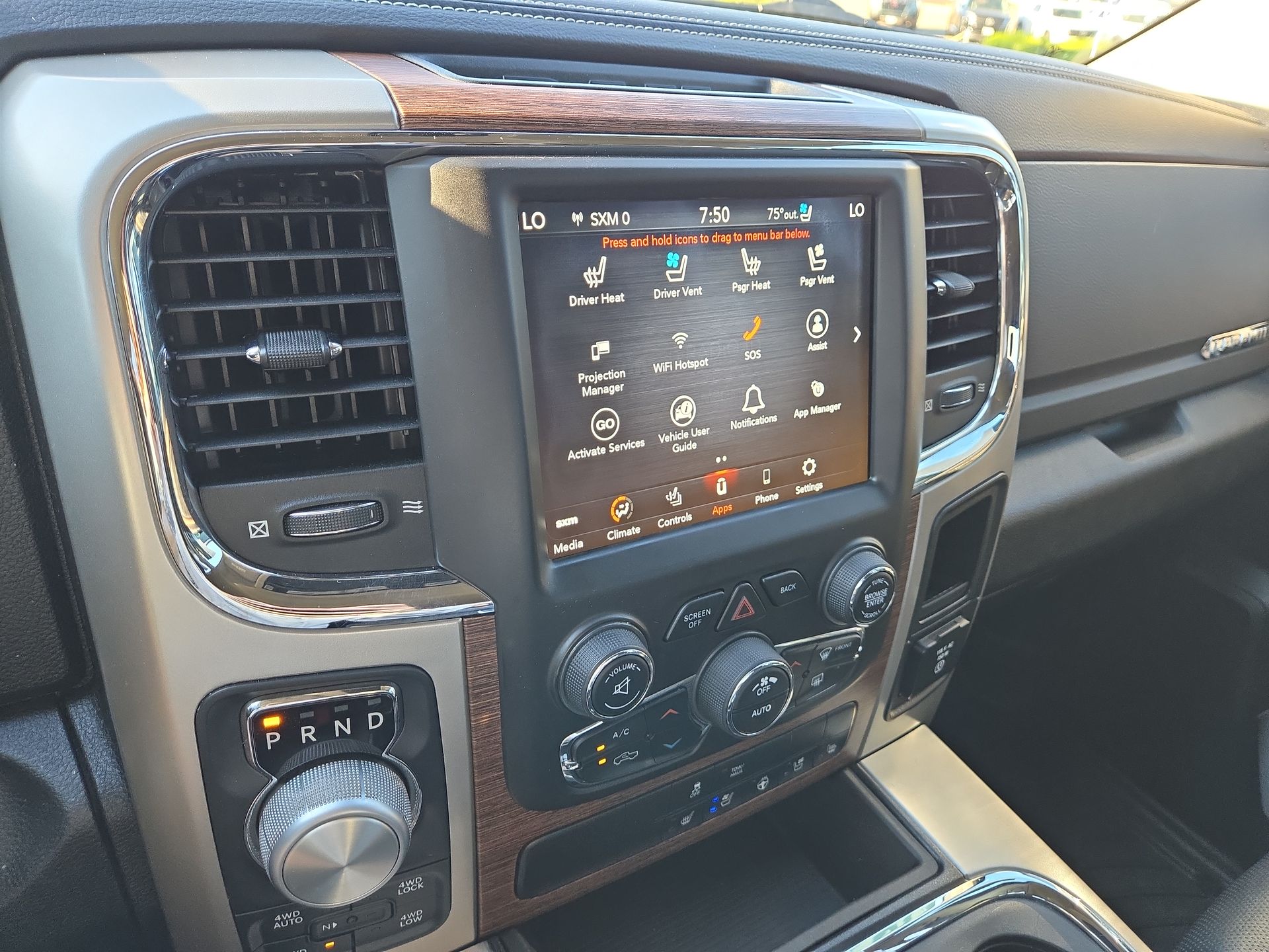 2019 RAM 1500 Classic Laramie Crew Cab 4x4 5'7" Box