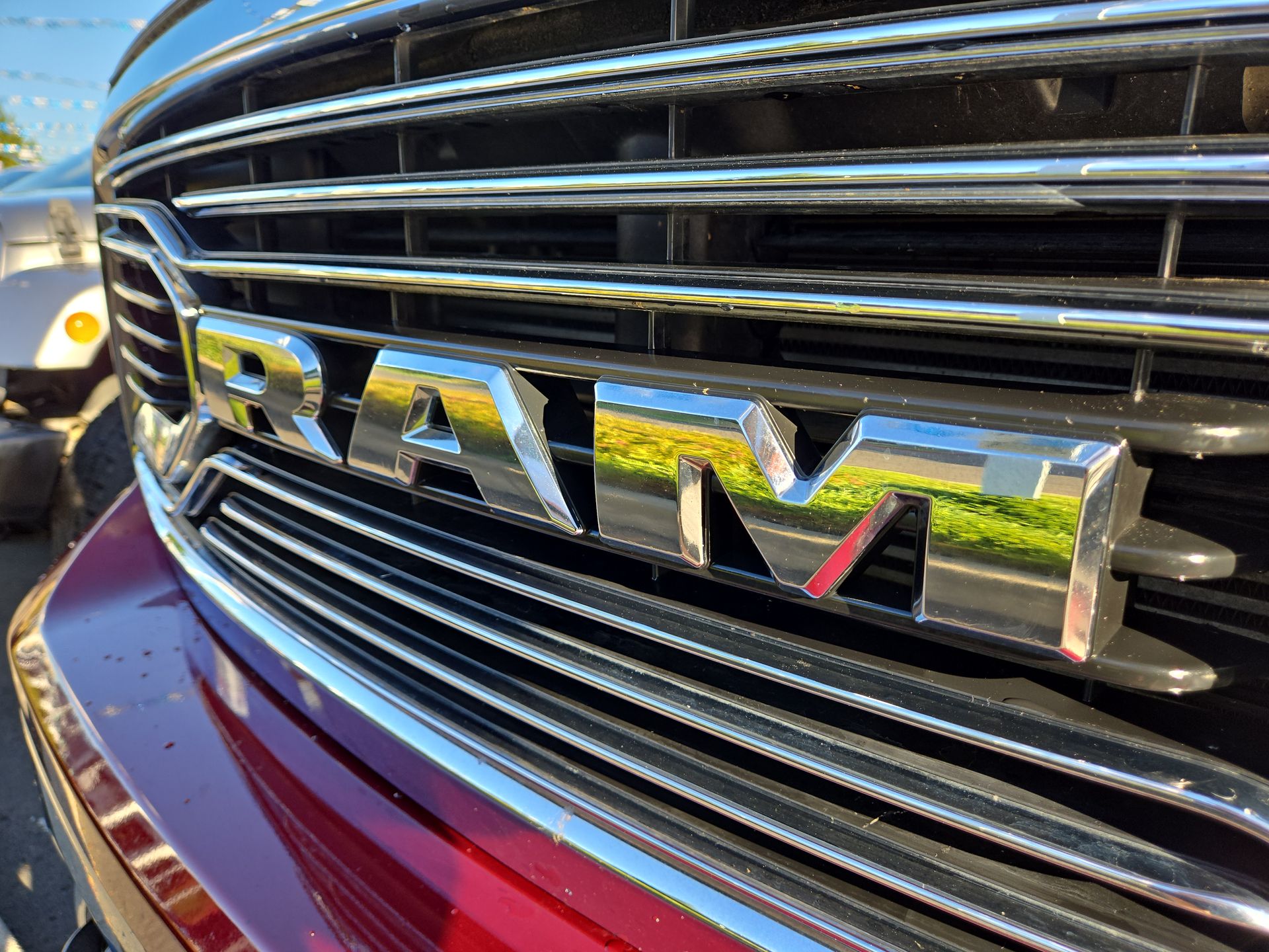 2019 RAM 1500 Classic Laramie Crew Cab 4x4 5'7" Box