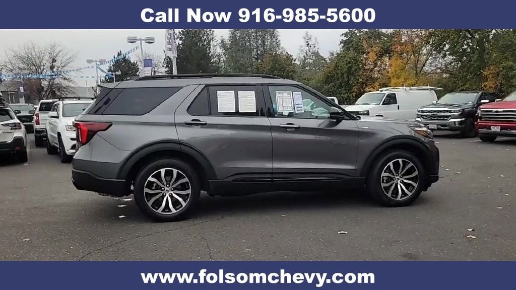 2025 Ford Explorer ST-Line