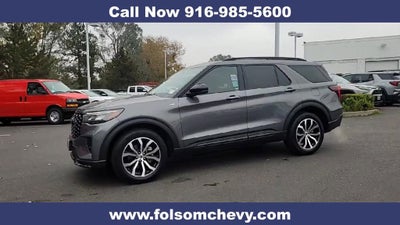 2025 Ford Explorer ST-Line