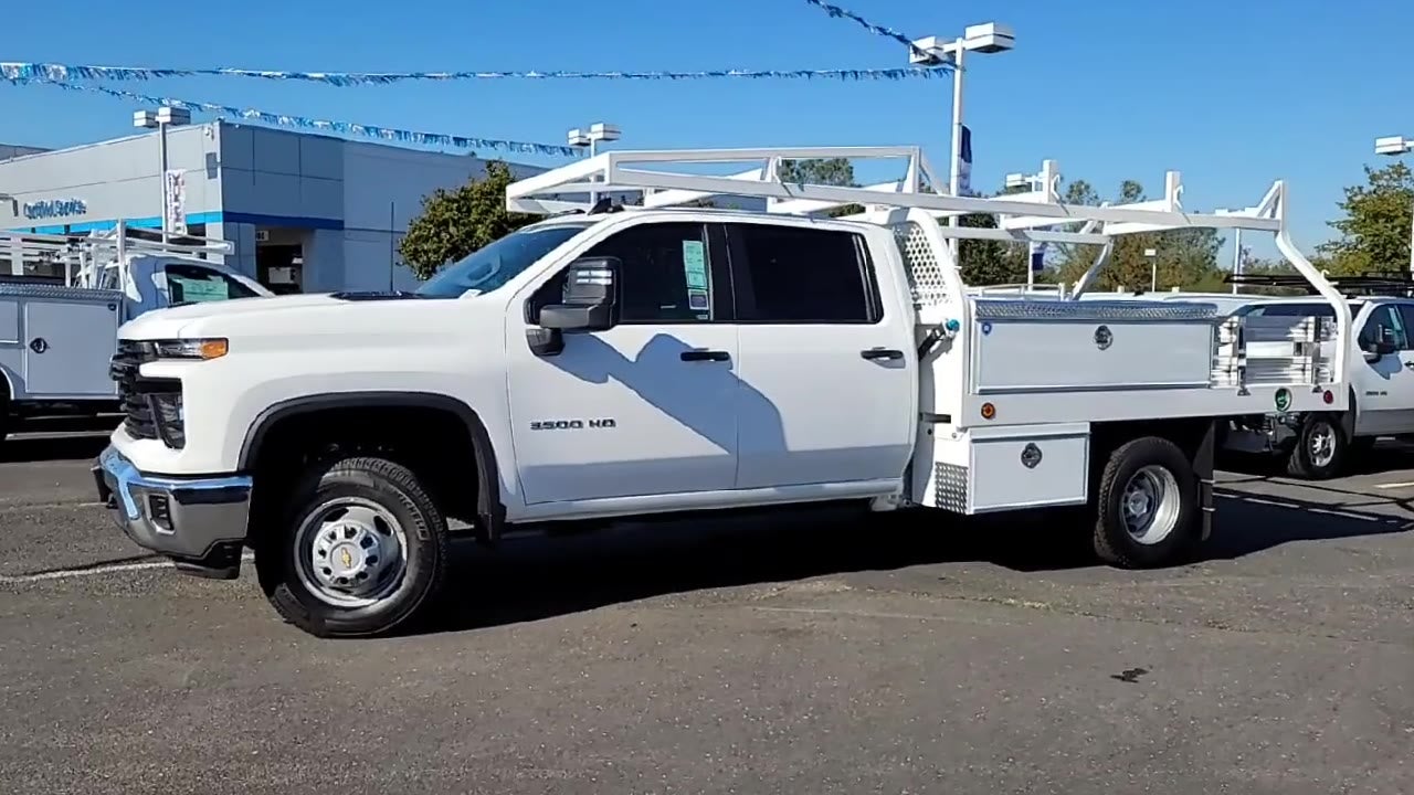 2025 Chevrolet Silverado 3500 HD Chassis Cab Work Truck