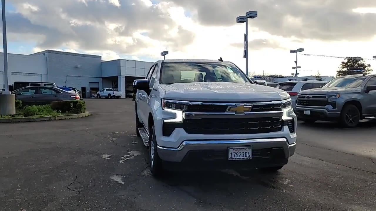 2025 Chevrolet Silverado 1500 LT