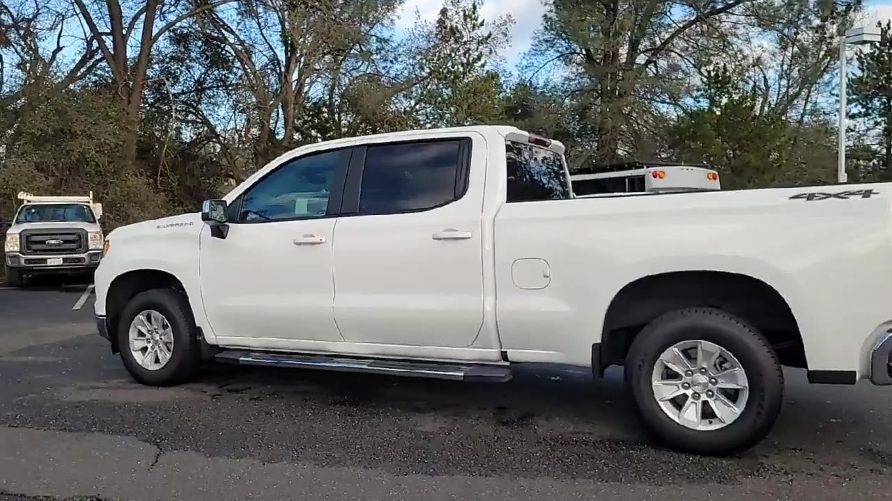 2025 Chevrolet Silverado 1500 LT