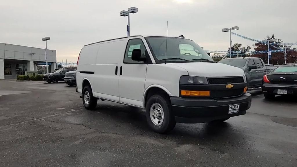 2025 Chevrolet Express Cargo 2500 WT