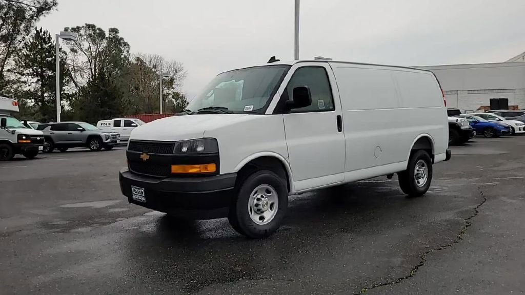 2025 Chevrolet Express Cargo 2500 WT