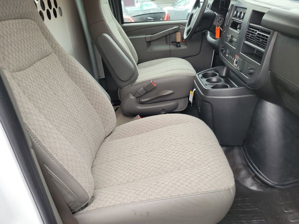 2025 Chevrolet Express Cargo 2500 WT