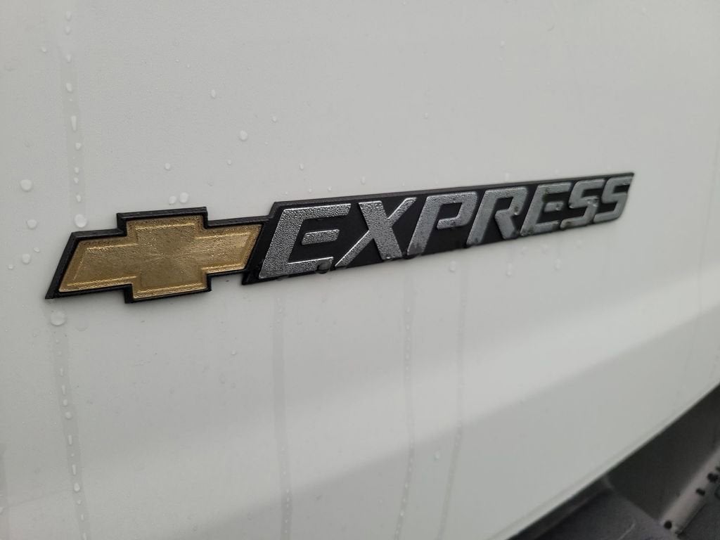 2025 Chevrolet Express Cargo 2500 WT