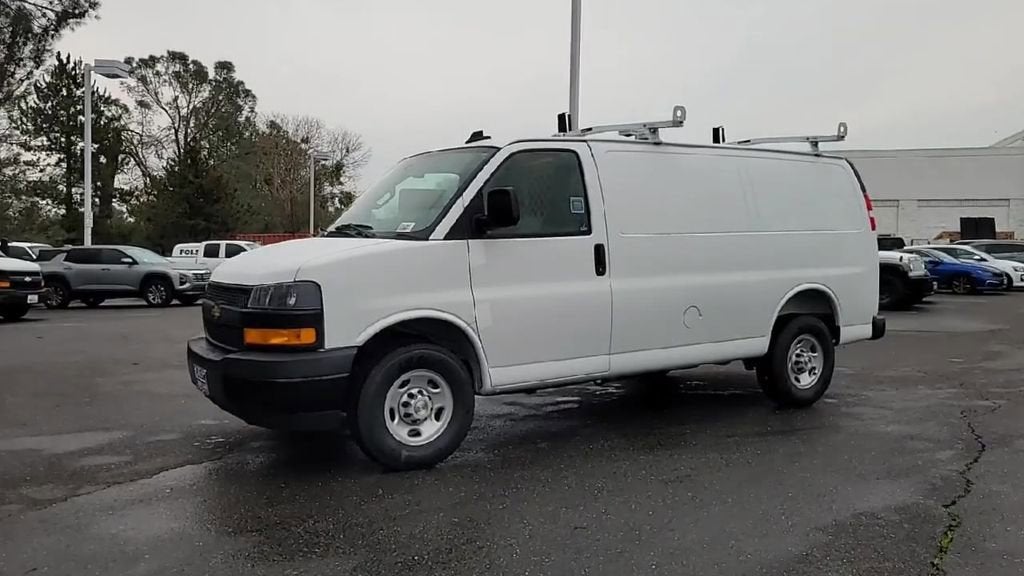 2025 Chevrolet Express Cargo 2500 WT