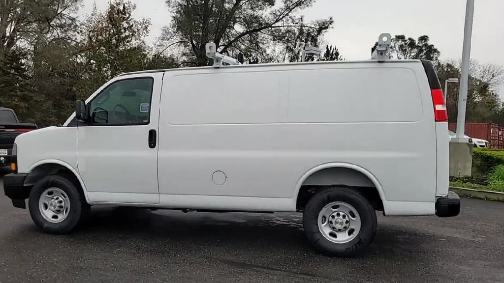2025 Chevrolet Express Cargo 2500 WT