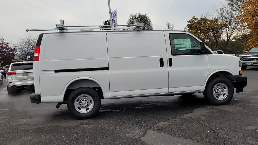 2025 Chevrolet Express Cargo 2500 WT