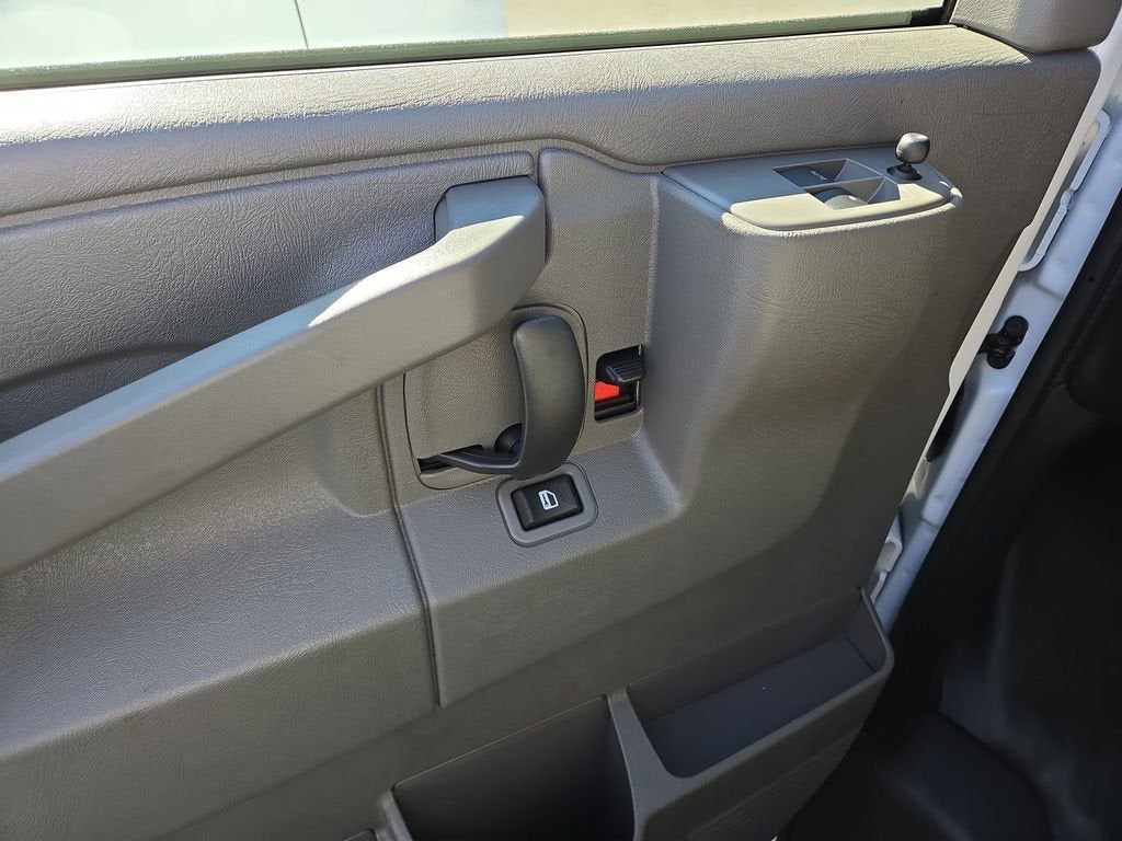 2026 Chevrolet Express Cargo 1WT