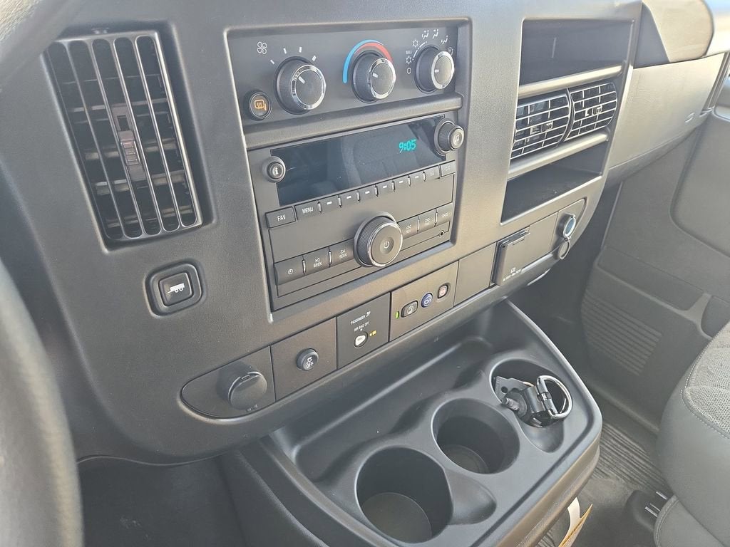 2026 Chevrolet Express Cargo 1WT