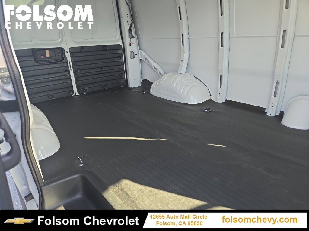 2026 Chevrolet Express Cargo WT