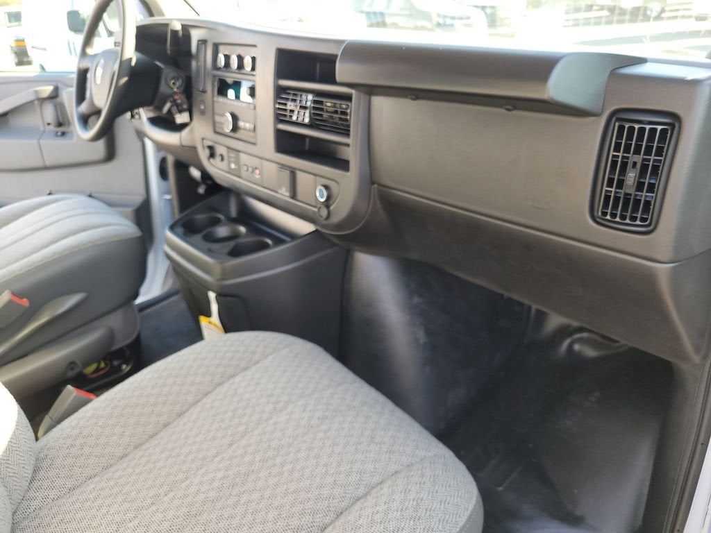 2025 Chevrolet Express Cargo 2500 WT