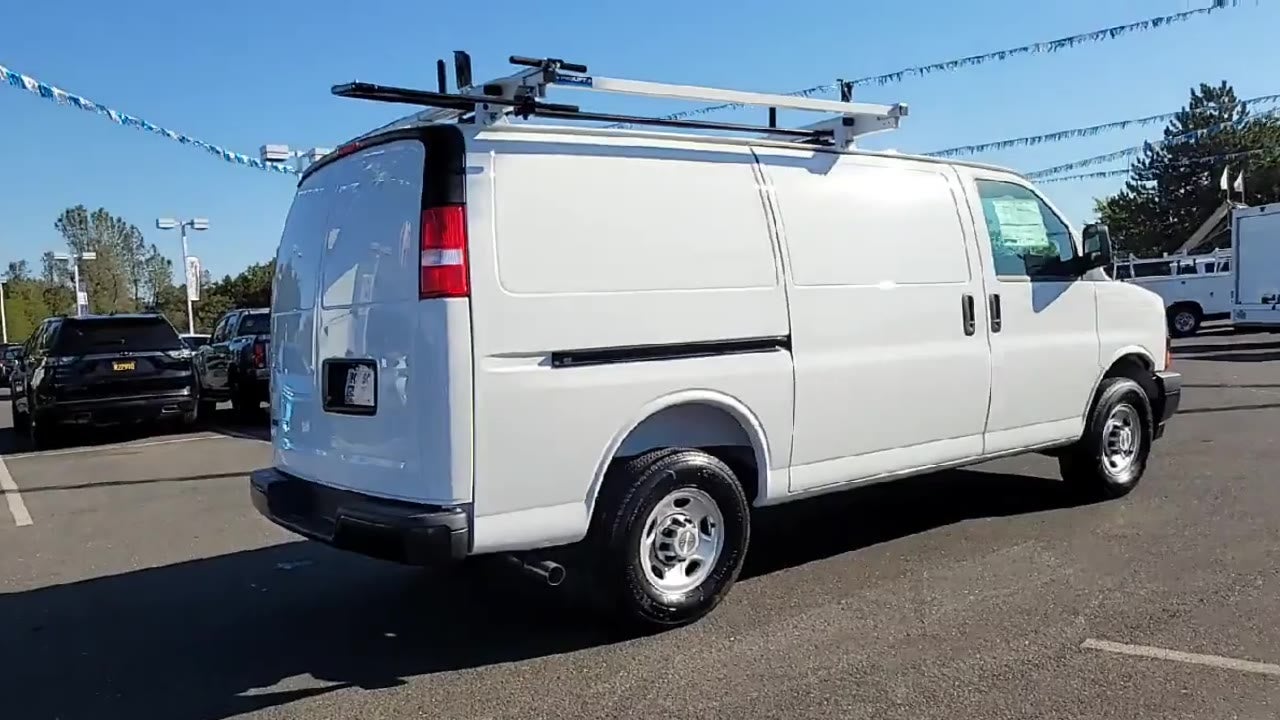 2025 Chevrolet Express Cargo 2500 WT