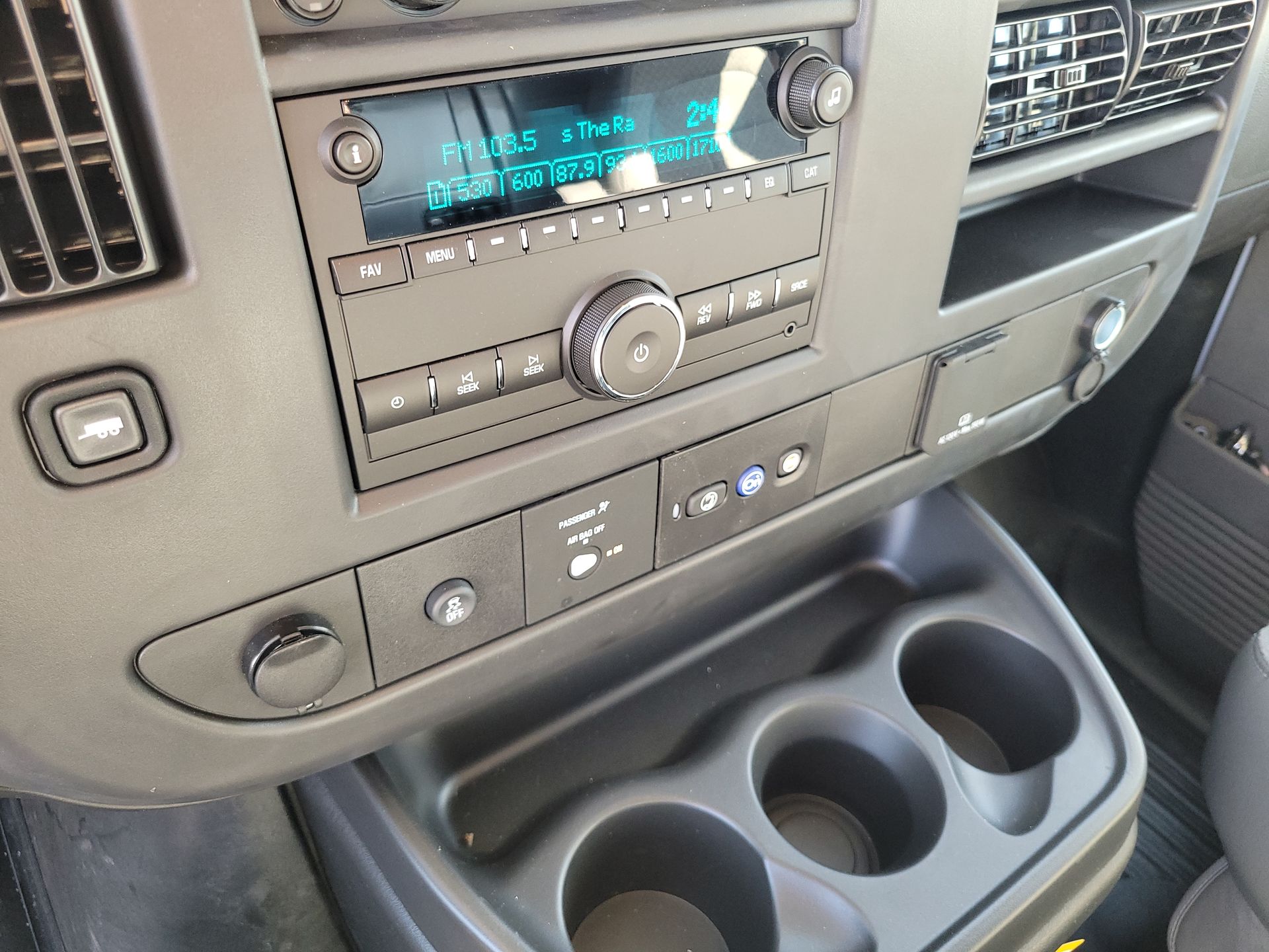 2025 Chevrolet Express Cargo 2500 WT