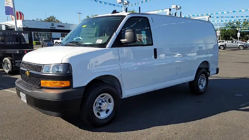 2025 Chevrolet Express Cargo 2500 WT