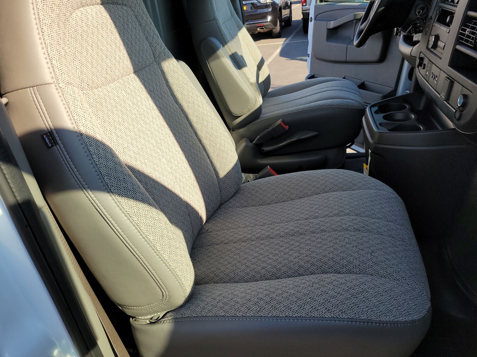 2025 Chevrolet Express Cargo 2500 WT