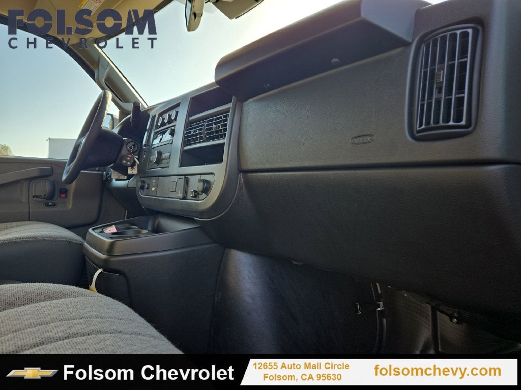 2026 Chevrolet Express Cargo WT