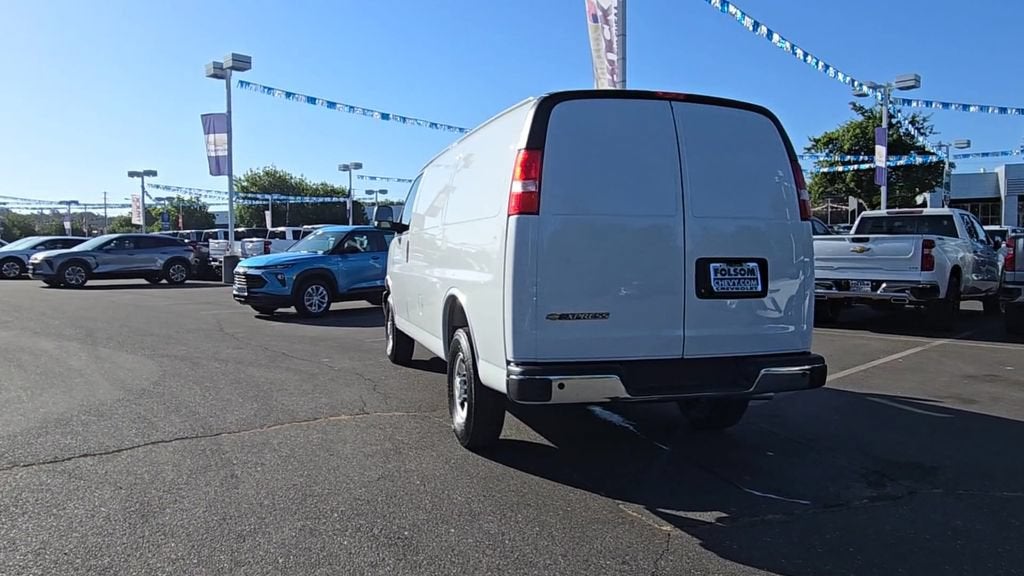 2026 Chevrolet Express Cargo WT