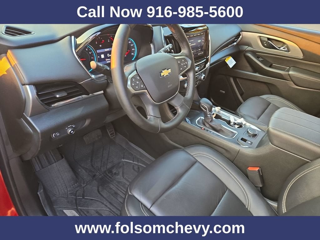 2023 Chevrolet Traverse LT Leather