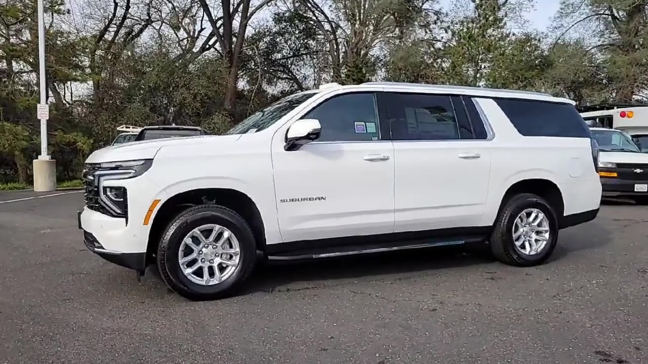 2026 Chevrolet Suburban LT