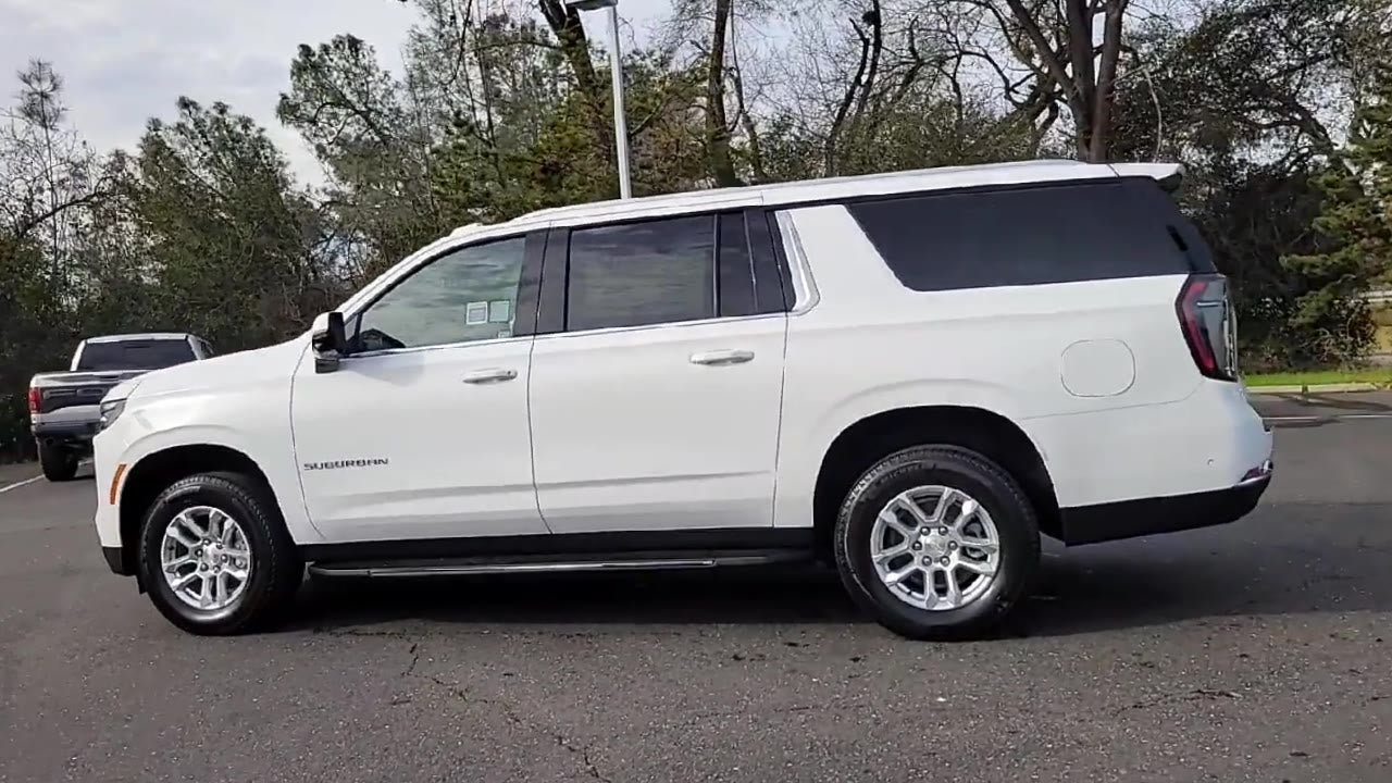 2026 Chevrolet Suburban LT