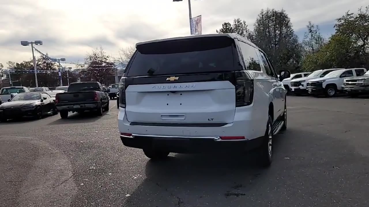 2026 Chevrolet Suburban LT