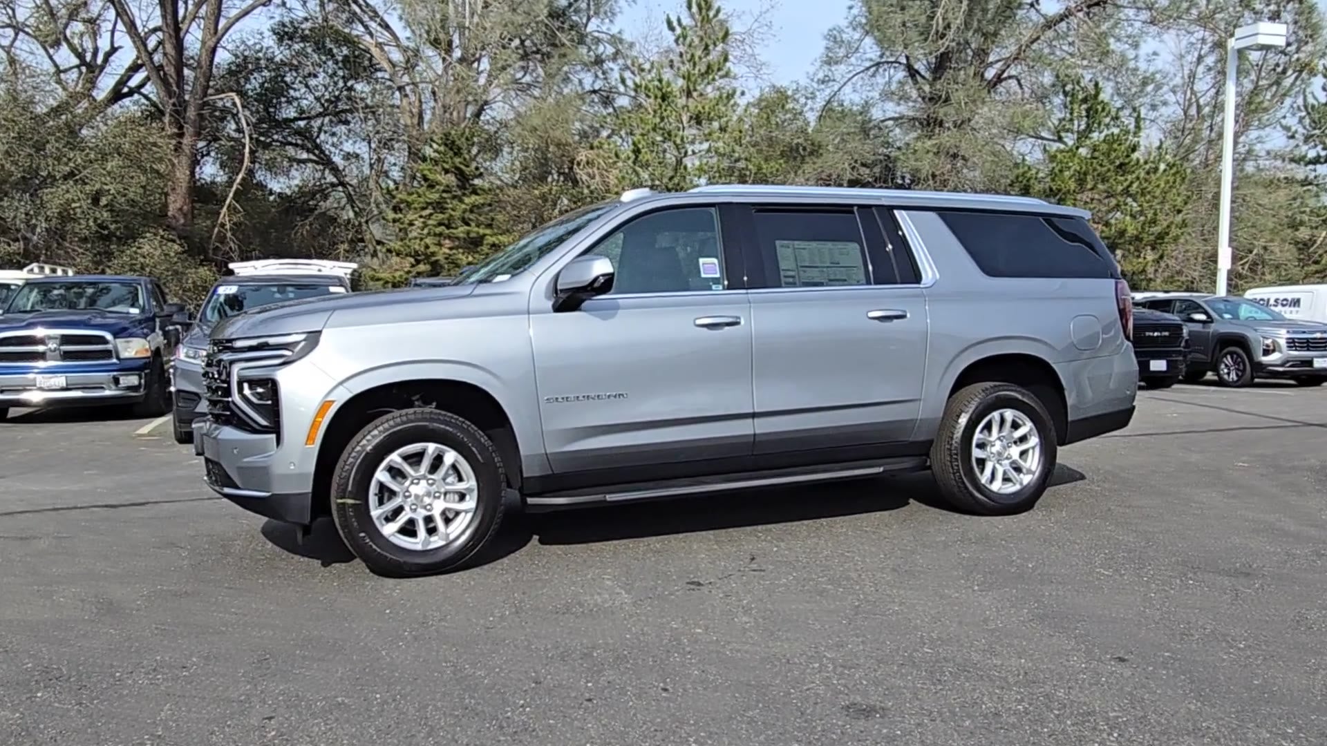 2026 Chevrolet Suburban LT