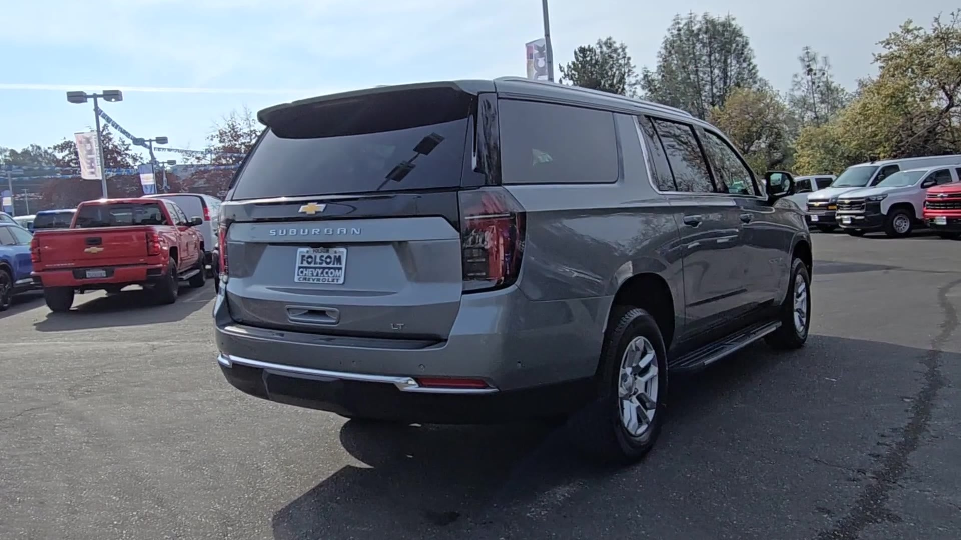 2026 Chevrolet Suburban LT