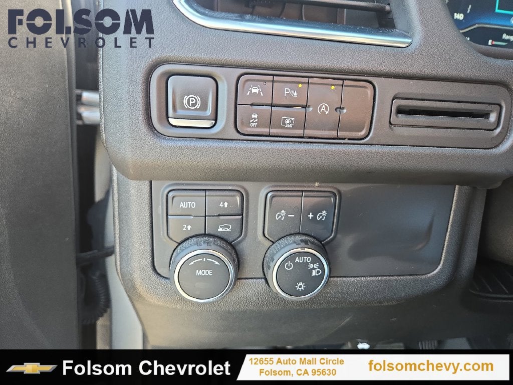 2024 Chevrolet Suburban RST