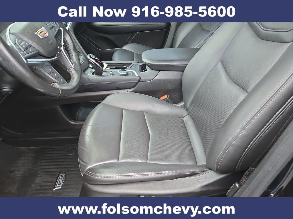 2022 Cadillac XT5 Premium Luxury