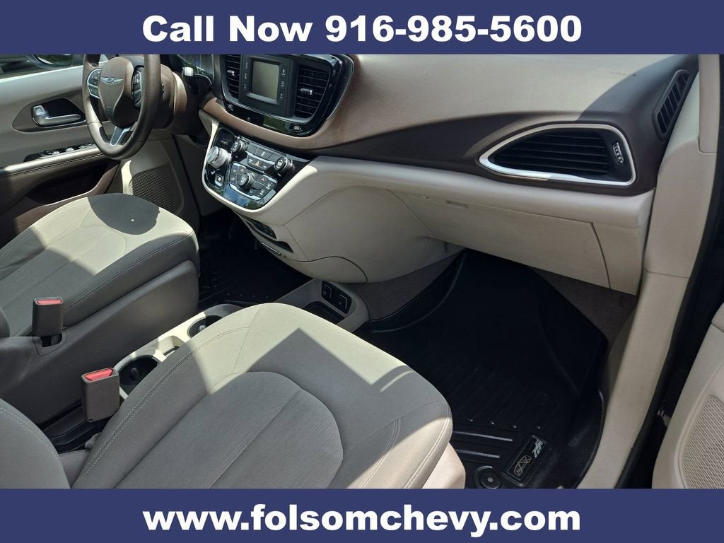 2017 Chrysler Pacifica Touring