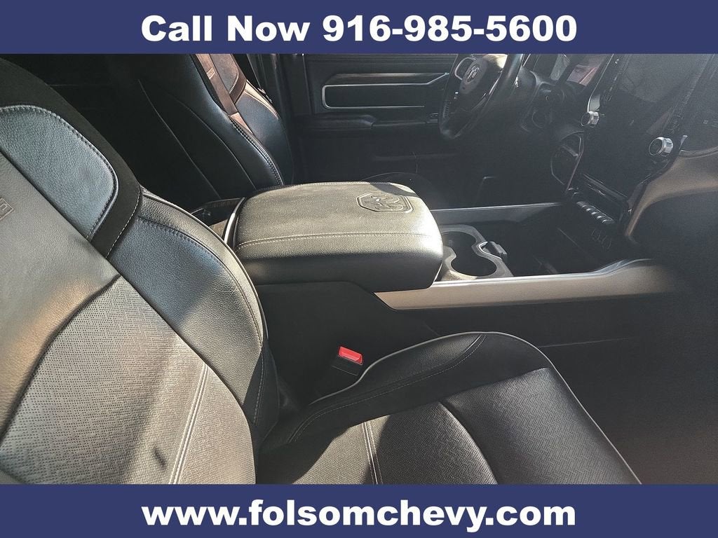 2020 RAM 3500 Laramie Crew Cab 4x4 8' Box