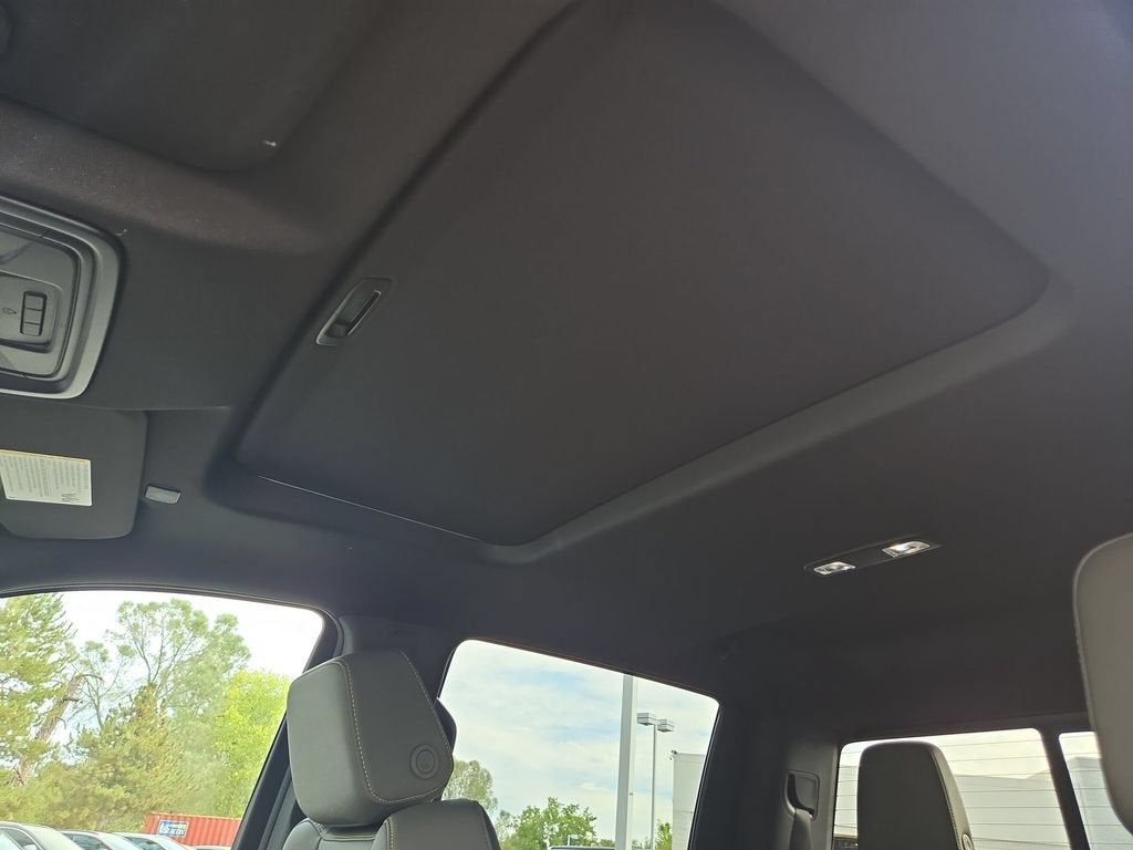 2026 Chevrolet Silverado 1500 ZR2 - Photo 10