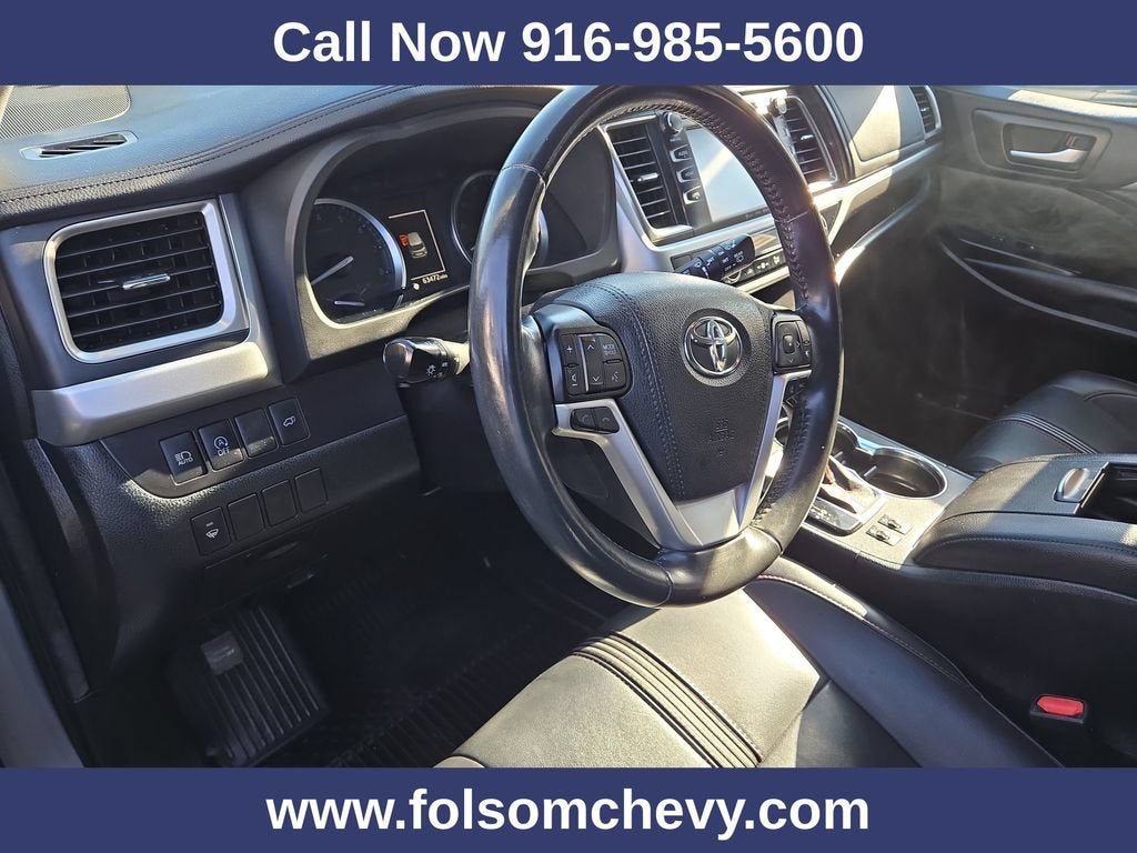 2019 Toyota Highlander SE