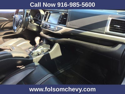 2019 Toyota Highlander SE