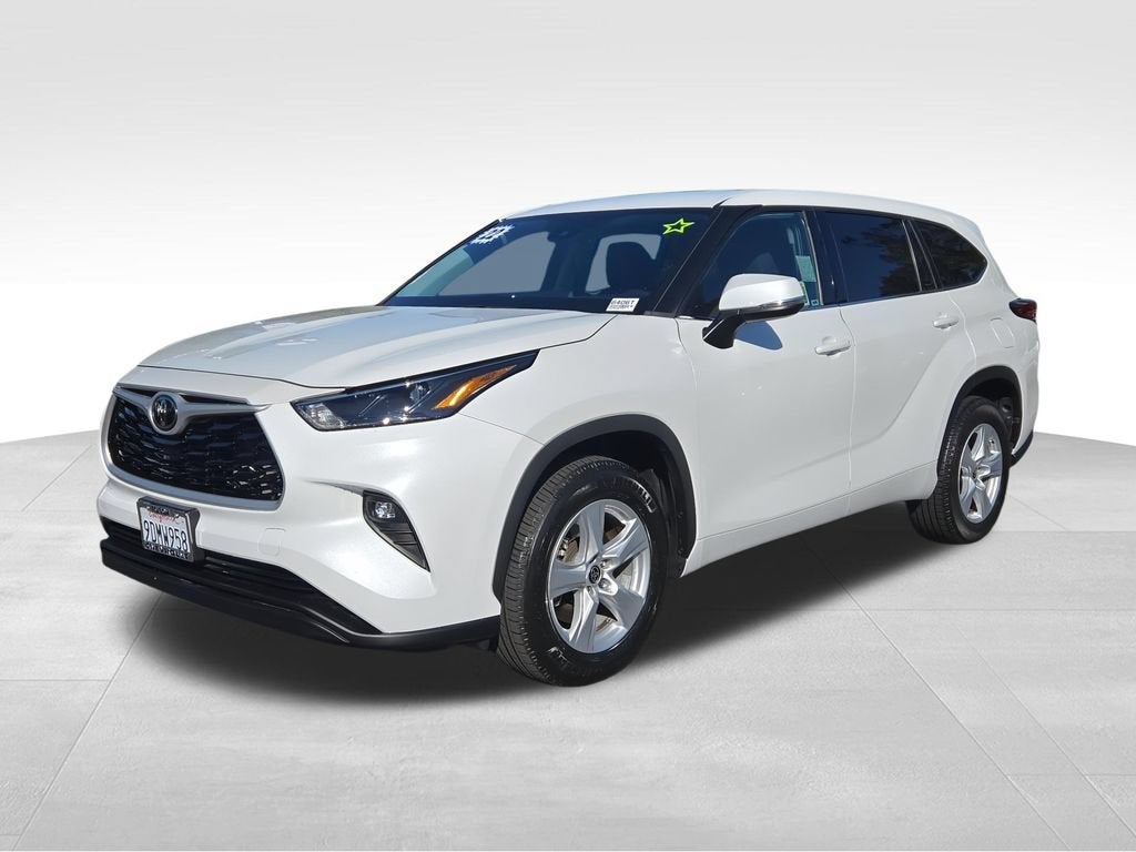 2022 Toyota Highlander LE