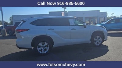 2022 Toyota Highlander LE