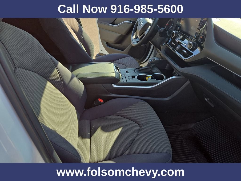 2022 Toyota Highlander LE