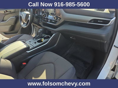 2022 Toyota Highlander LE