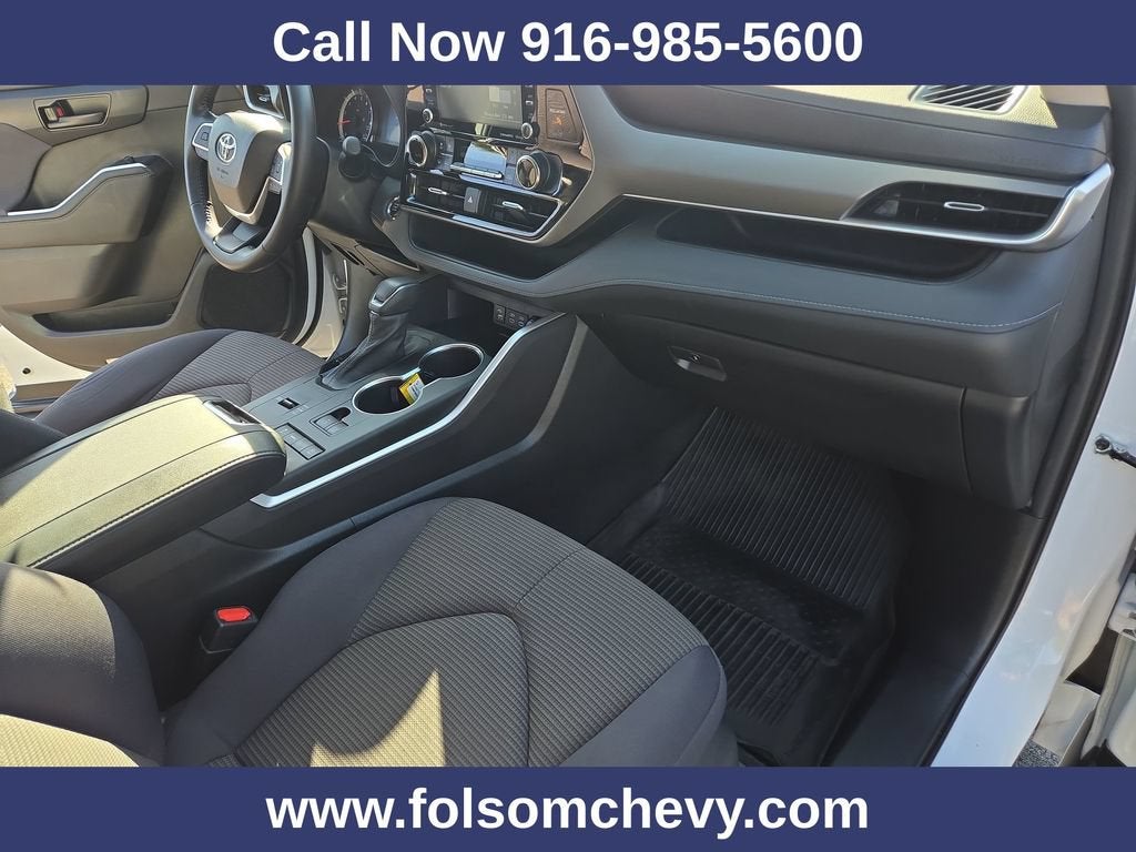 2022 Toyota Highlander LE
