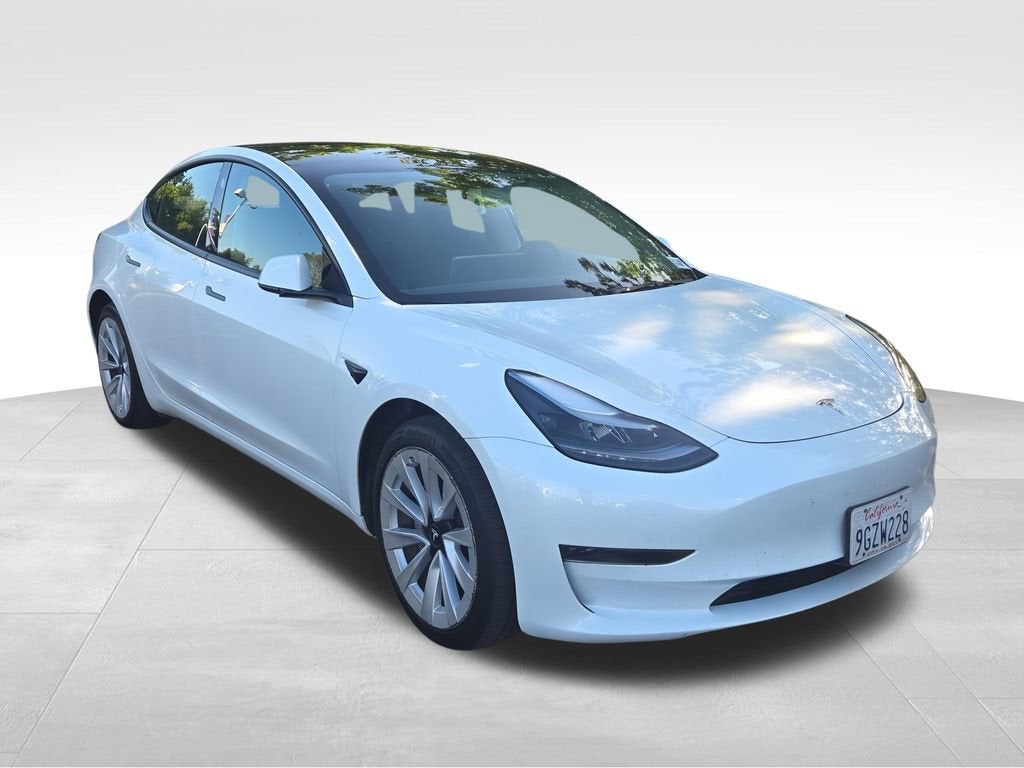 2023 Tesla Model 3 -'s photo