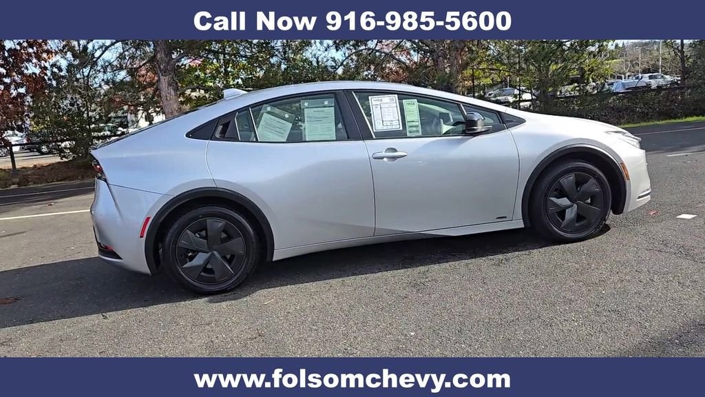 2025 Toyota Prius LE