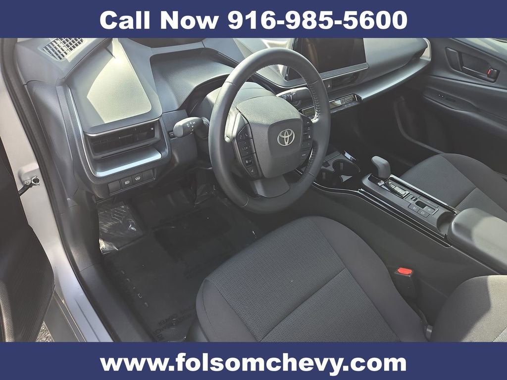 2025 Toyota Prius LE