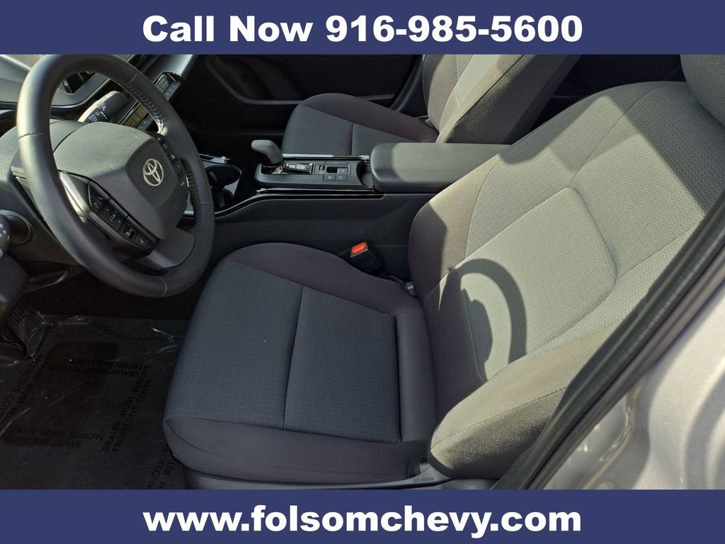 2025 Toyota Prius LE