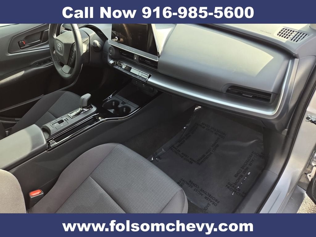 2025 Toyota Prius LE