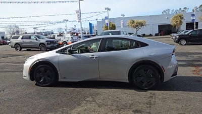 2025 Toyota Prius LE